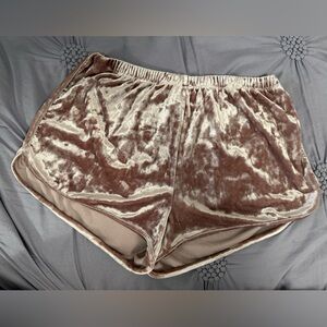 Velvet pink loungewear shorts